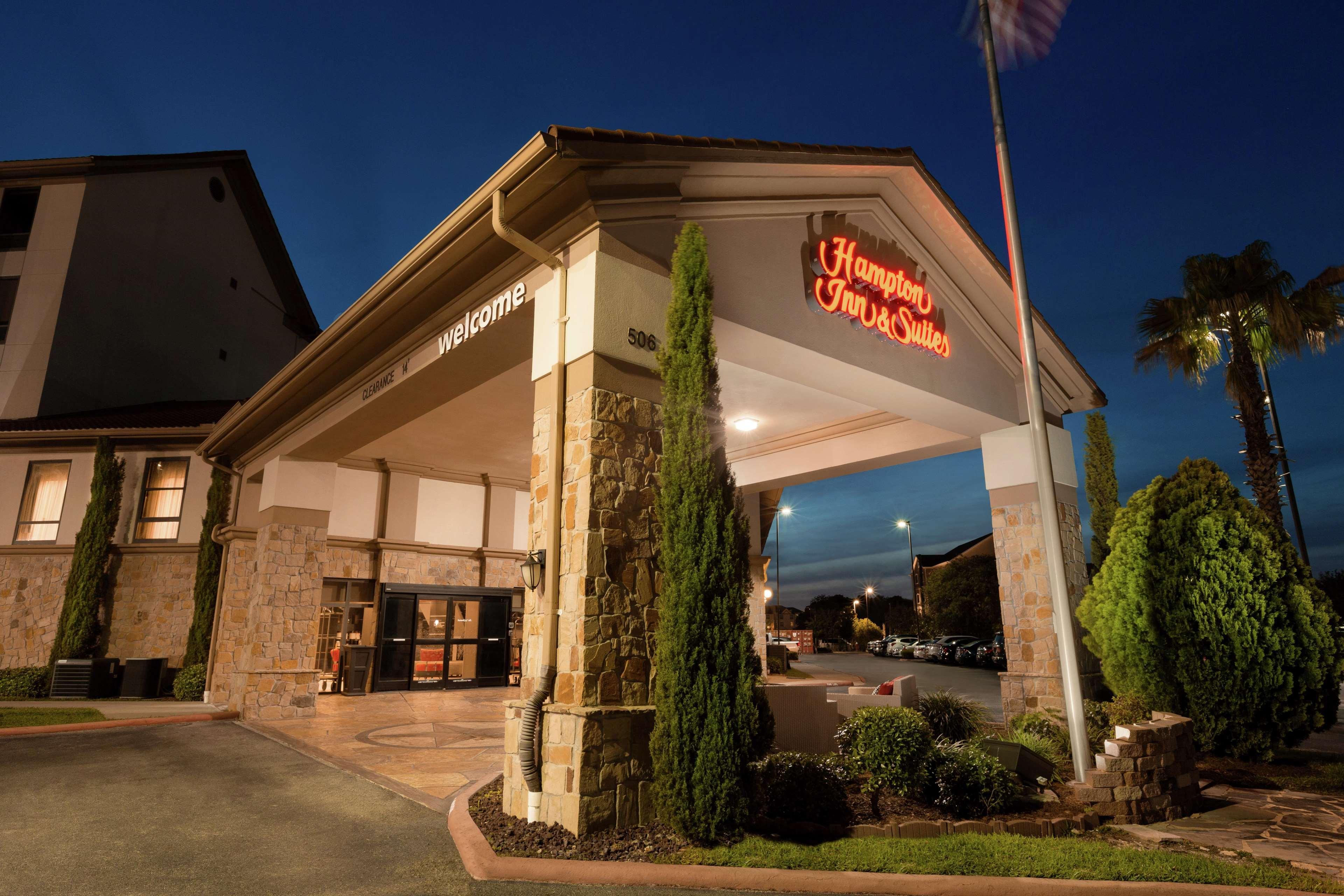 Hampton Inn And Suites Houston Clear Lake Nasa Webster Exterior foto