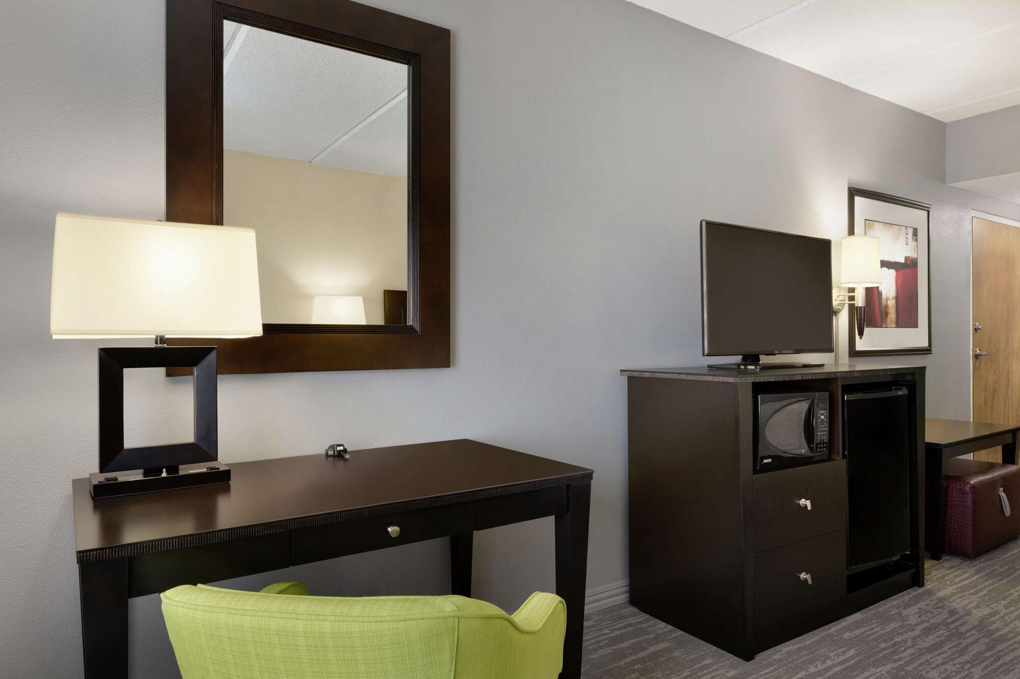 Hampton Inn And Suites Houston Clear Lake Nasa Webster Exterior foto